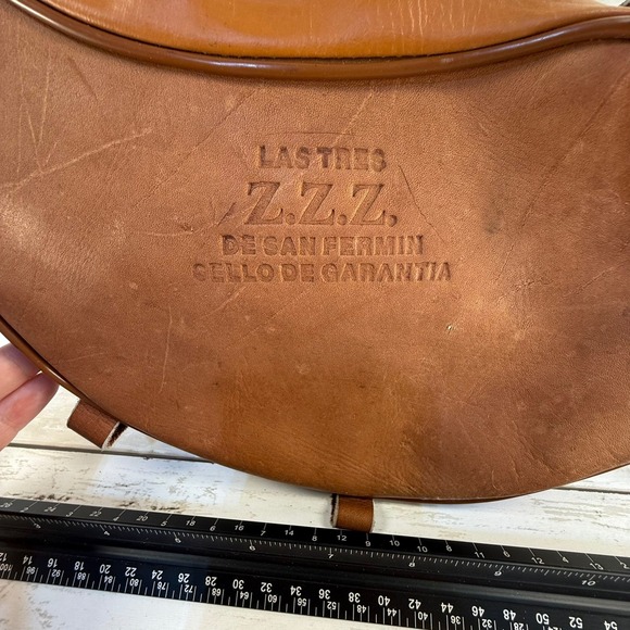 Las Tres ZZZ San Fermin Leather Bota Bag Canteen Spain Vintage Brown Red Strap - Picture 4 of 4